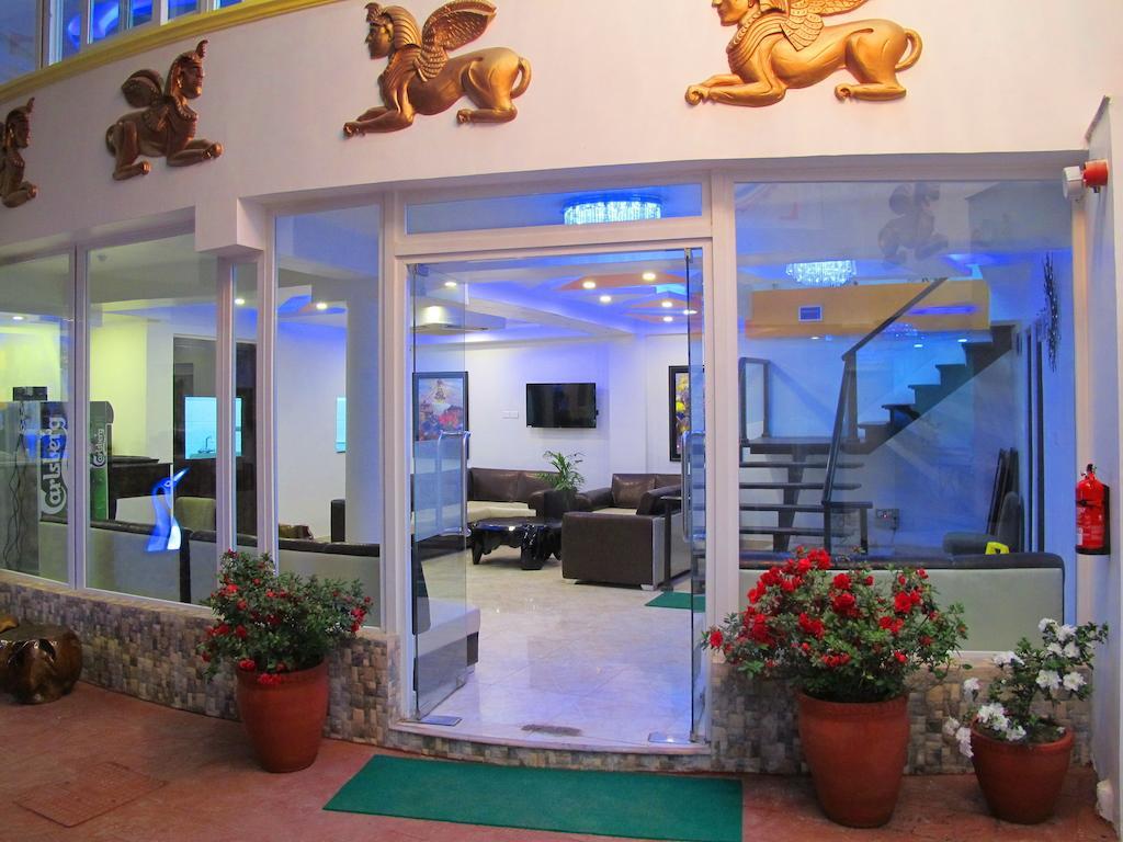 Royal Penguin Boutique Hotel & Spa Catmandu Exterior foto