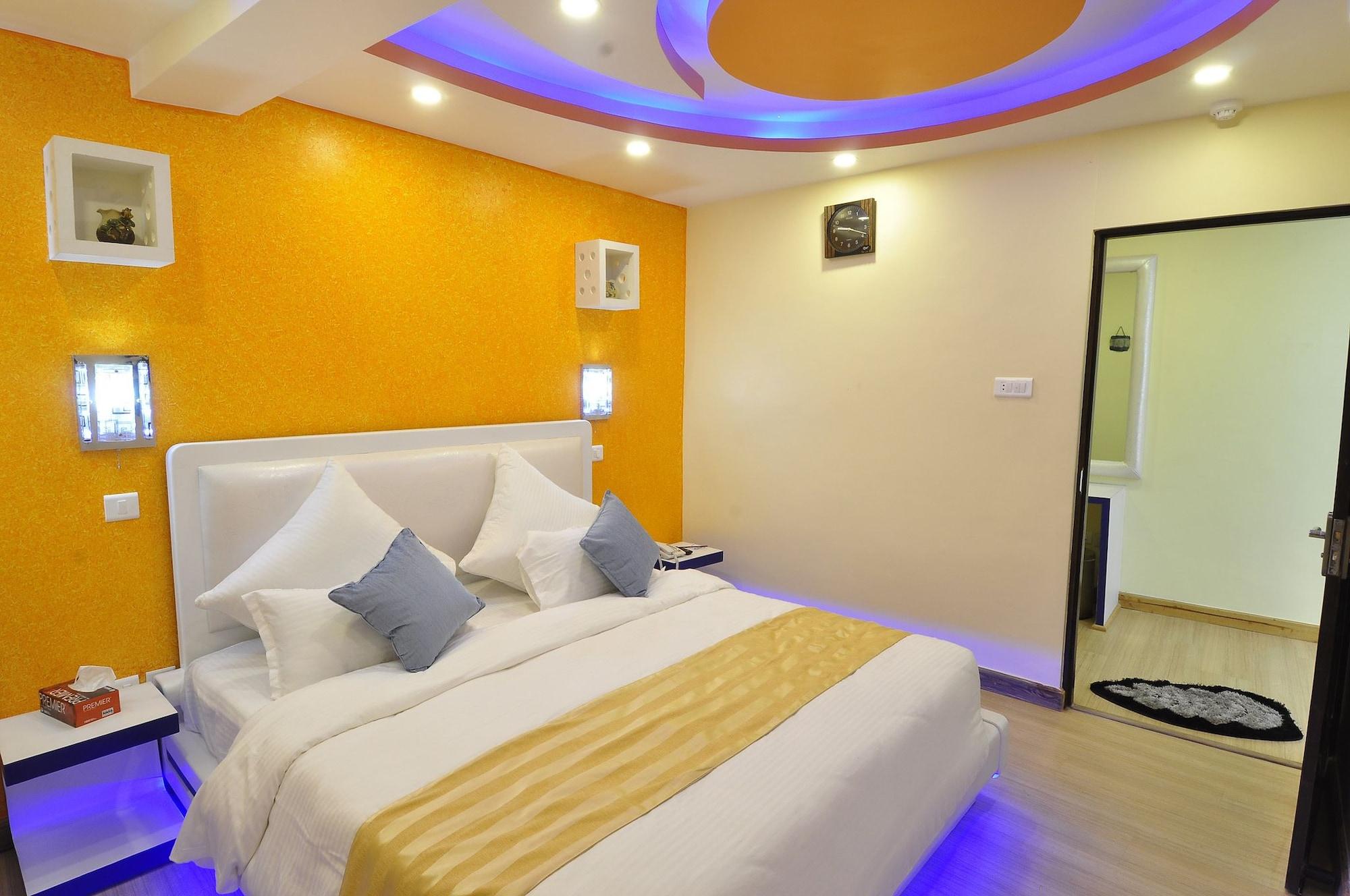 Royal Penguin Boutique Hotel & Spa Catmandu Exterior foto